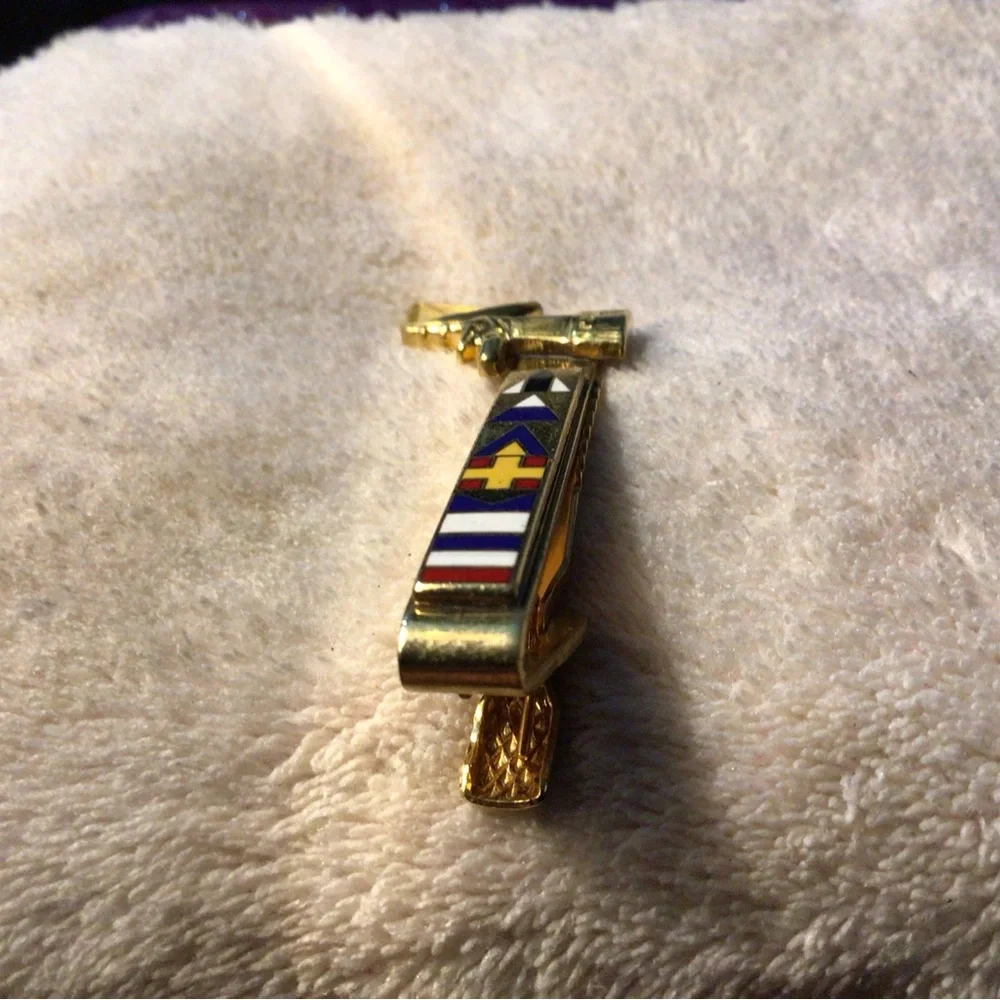 The Unbranded Brand classic gold